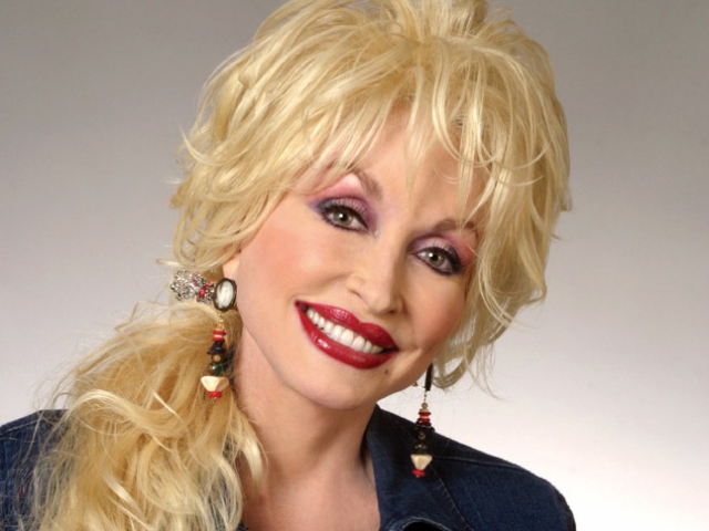 Can You Answer 10 Dolly Parton Questions Quizpug
